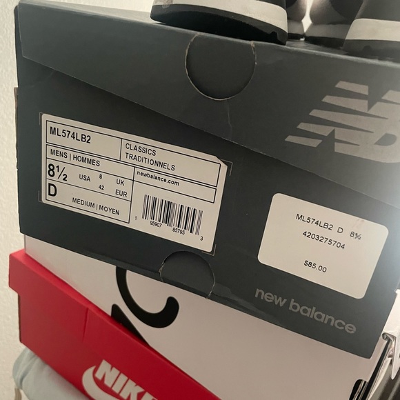 New balance - Picture 3 of 3